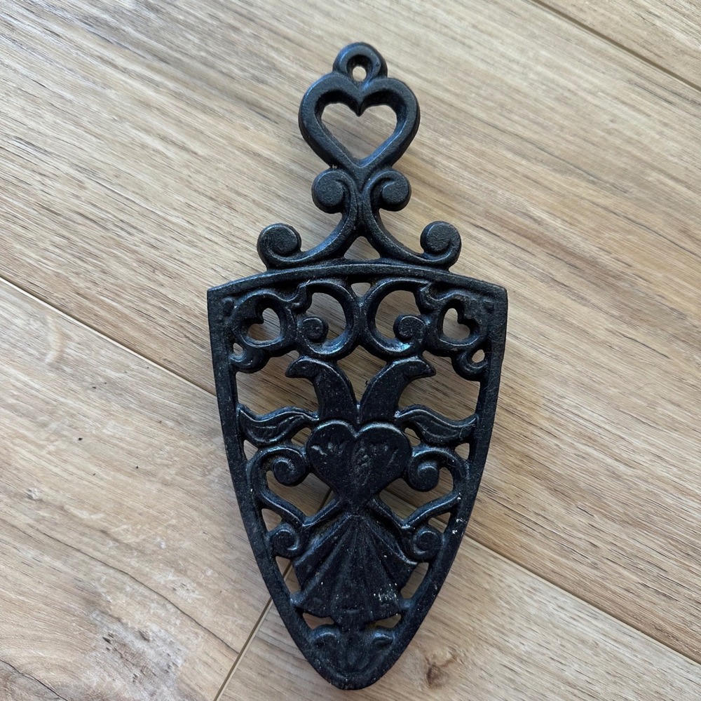 Vintage Black Cast Iron Footed Trivet Heart Filigree Wall Decor Kitchen MCM